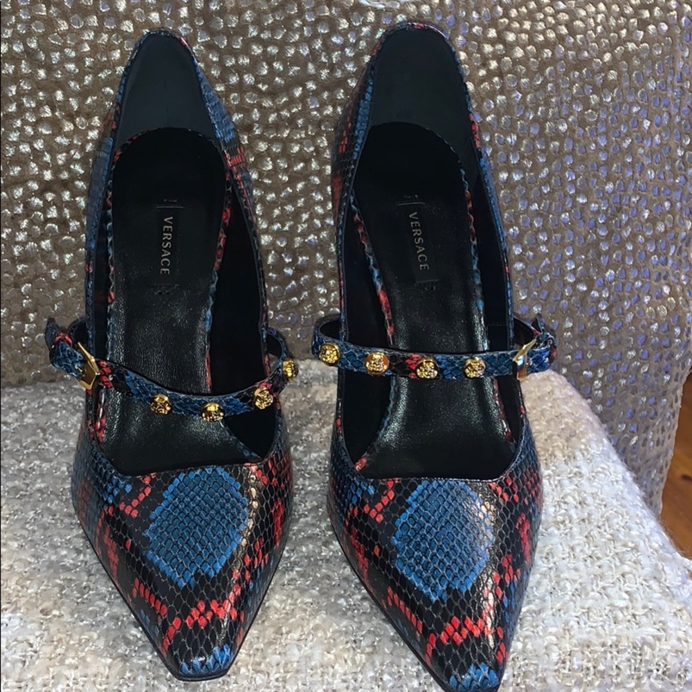 VERSACE MEDUSA STRAP PUMPS